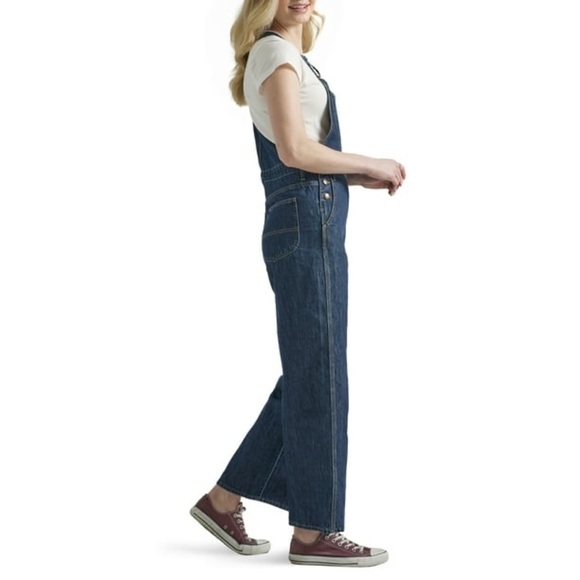 Lee Women's Relaxed Fit Heritage Overall with Utility Details Size Medium - Picture 2 of 13